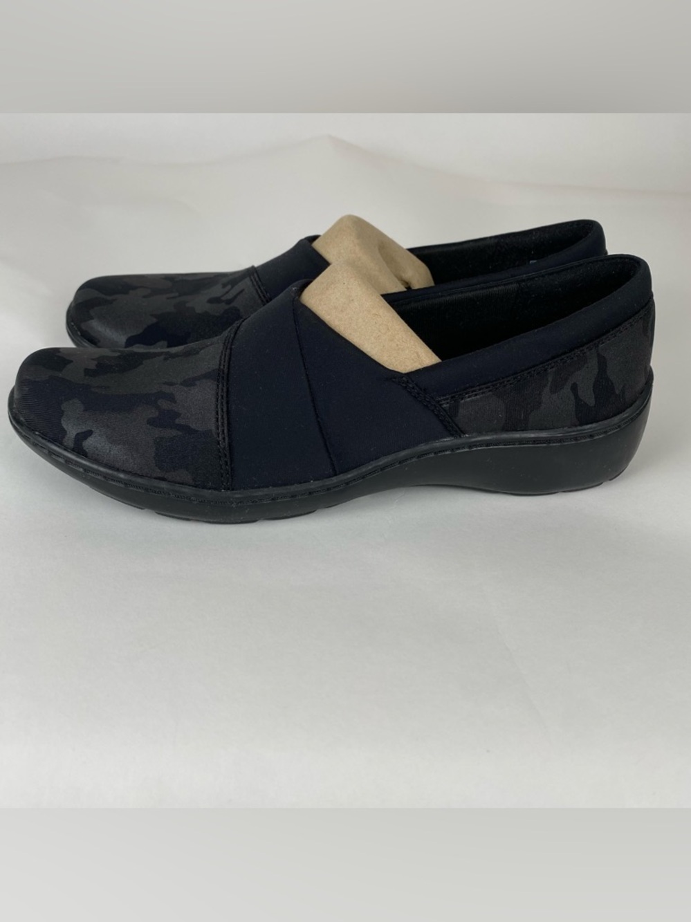 NWT Collection By Clarks Women's Cora‎ Heather Black Interest Slip On Shoes sz 8